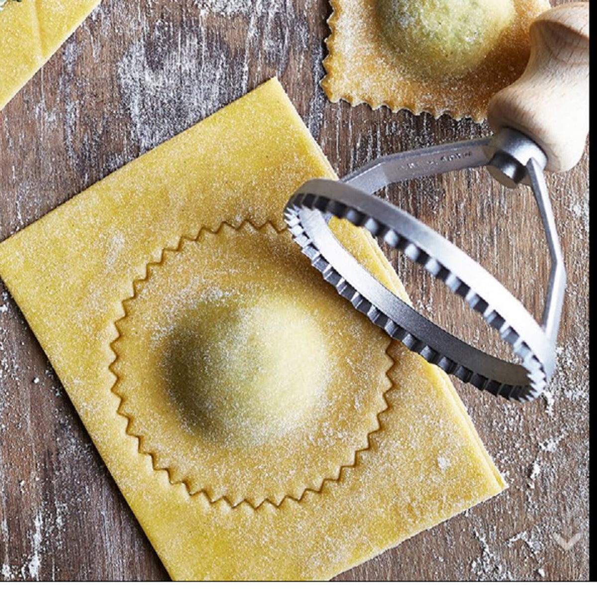 Eppicotispai Round Ravioli Stamp