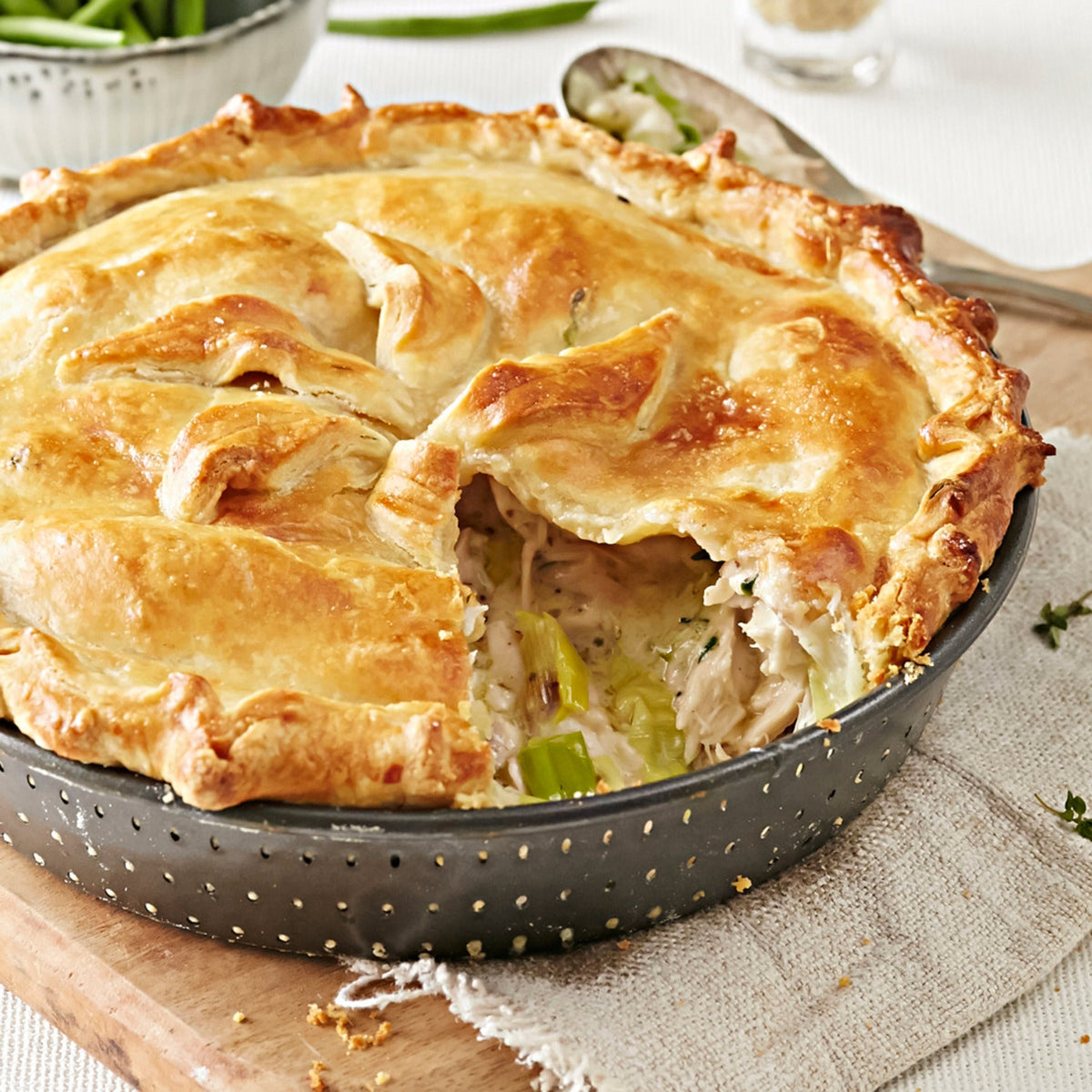 PerfoBake 23cm Perforated Round Pie Tin