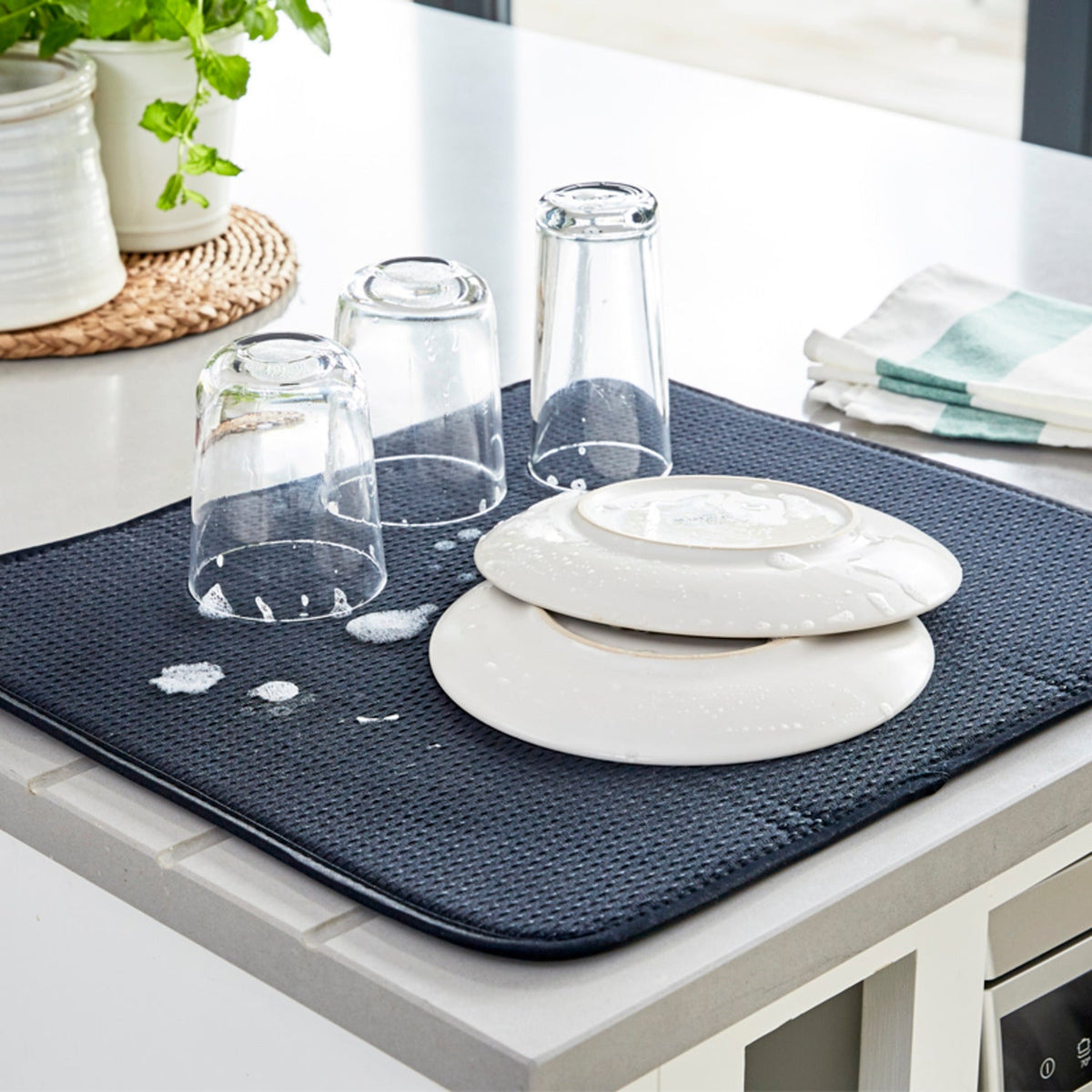 Diamond Dish Drying Mat For Glasses and Cups - Black