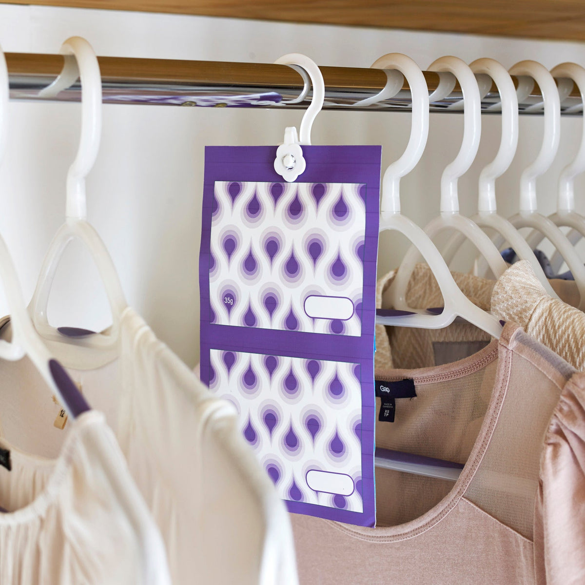 No Spill Hanging Moisture Traps
