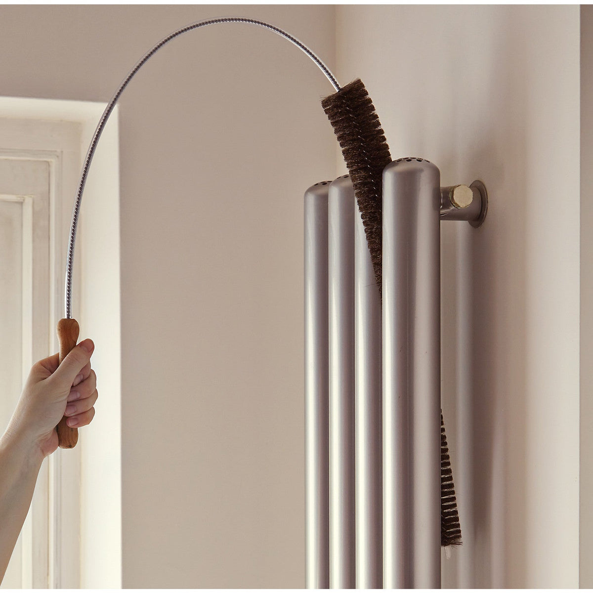 Long Natural Radiator Brush