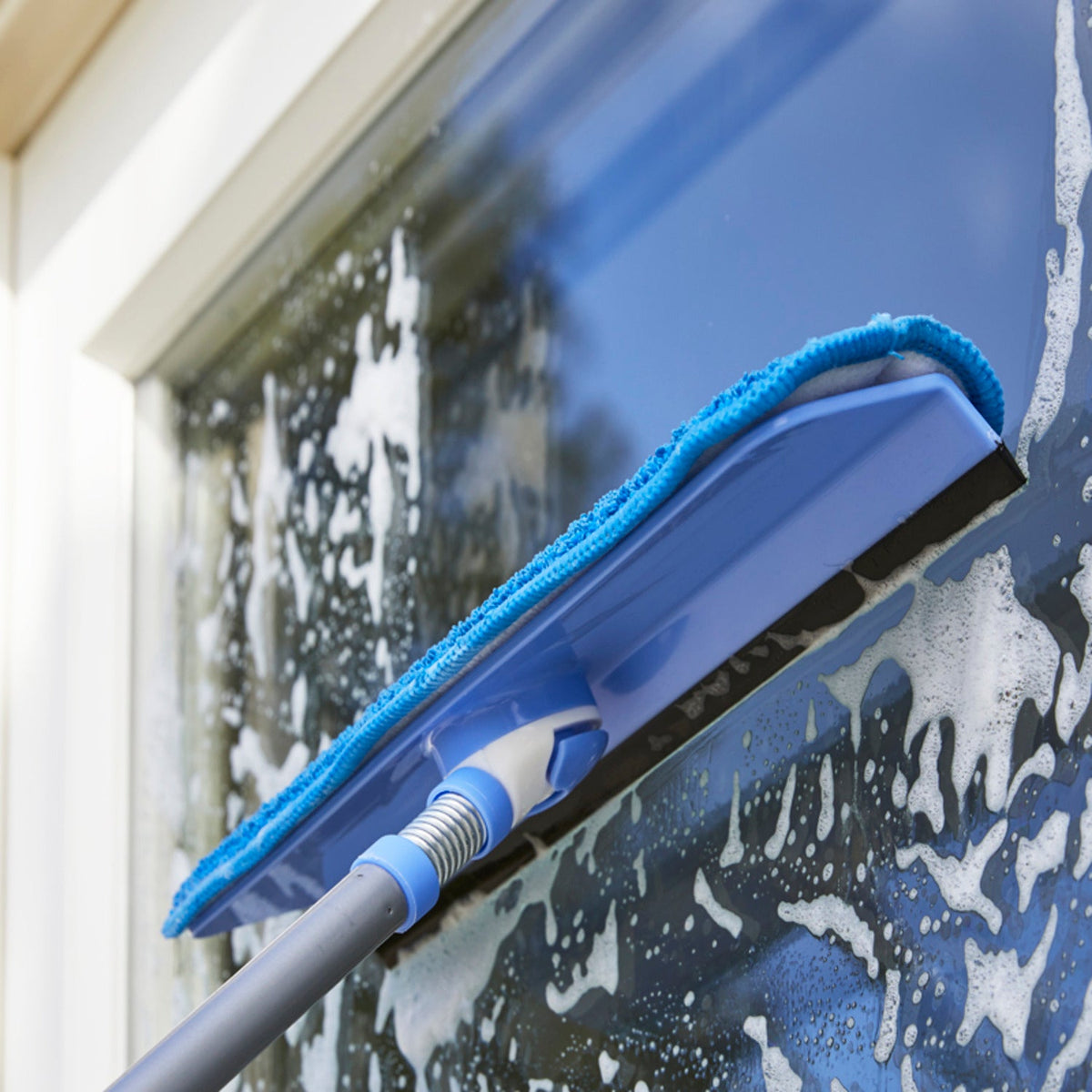 Simply Lakeland Extendable Window Wash & Squeegee