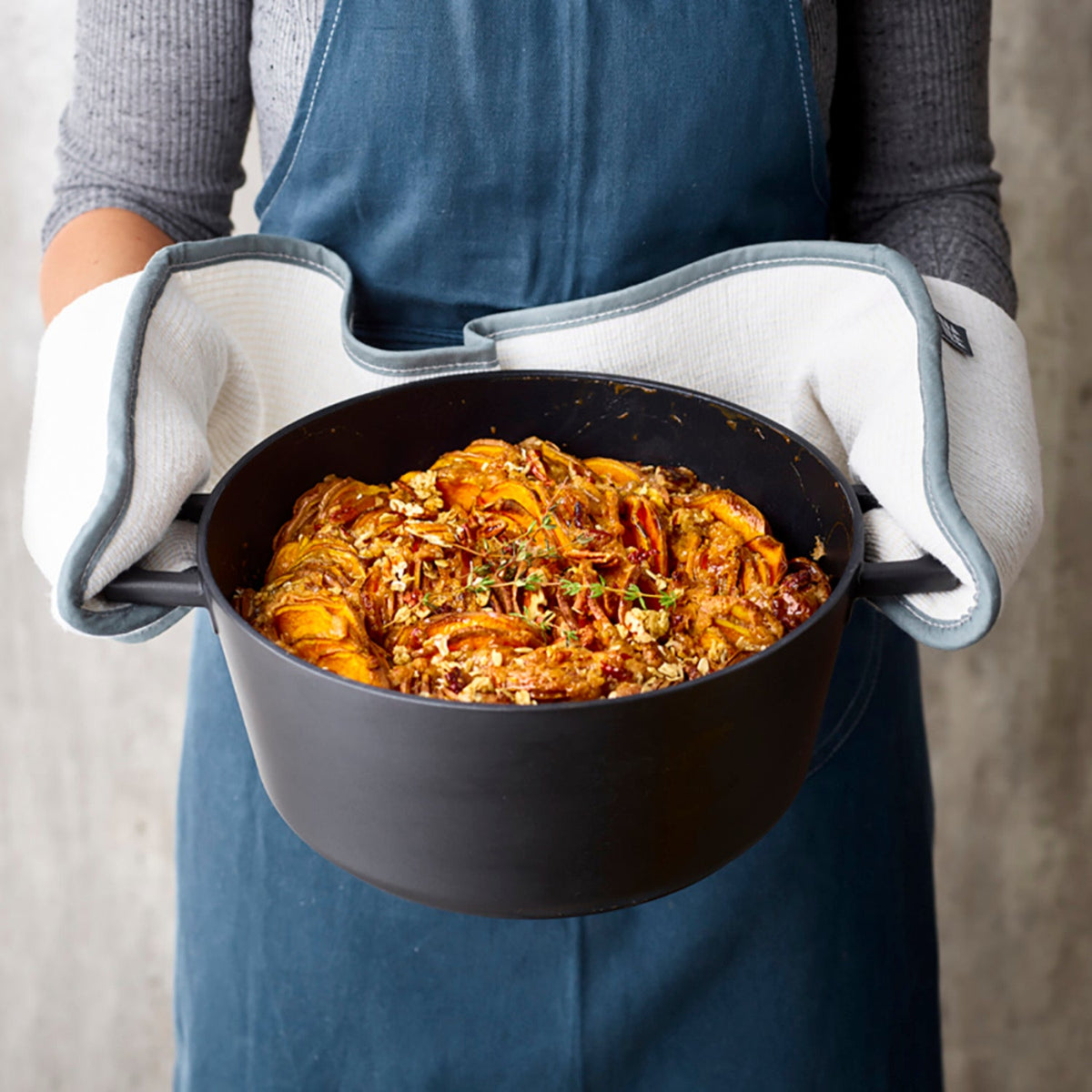 Lakeland Cast Aluminium Casserole 5 Litre