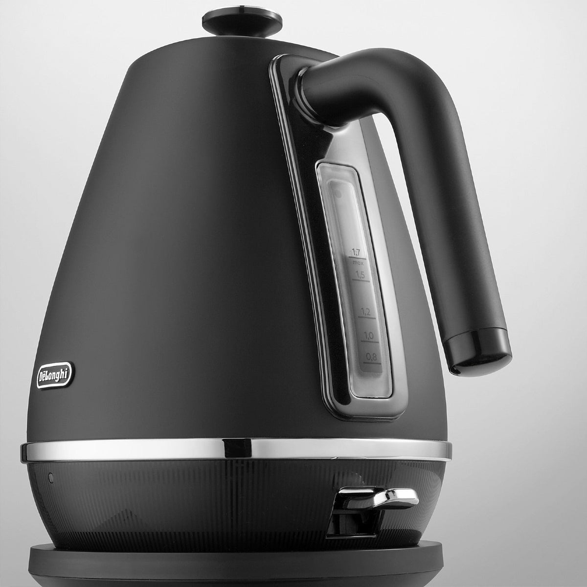 De’Longhi Distinta 1.7L Kettle Matt Black KBIN3001.BK