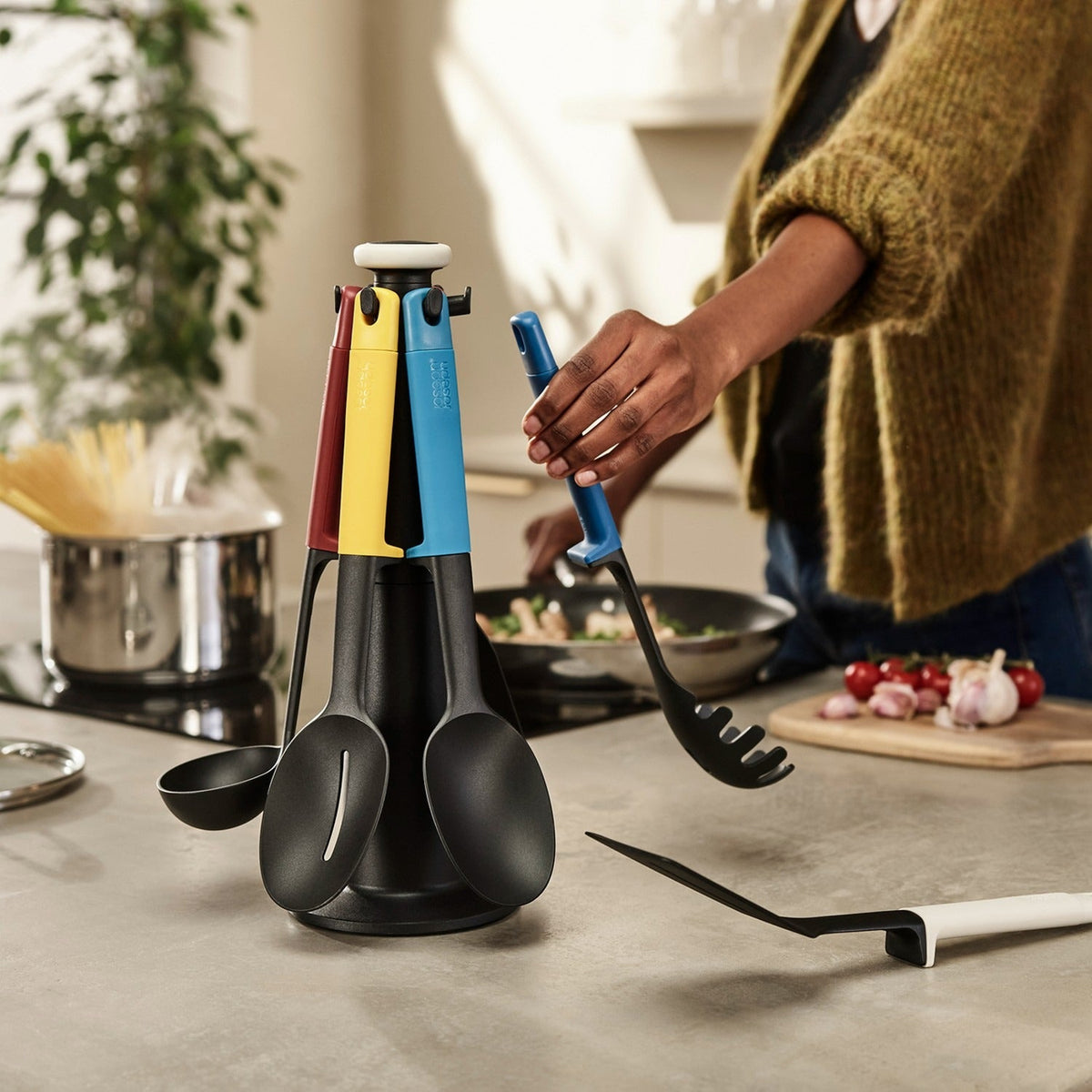 Joseph Joseph Elevate 6-Piece Utensil Carousel