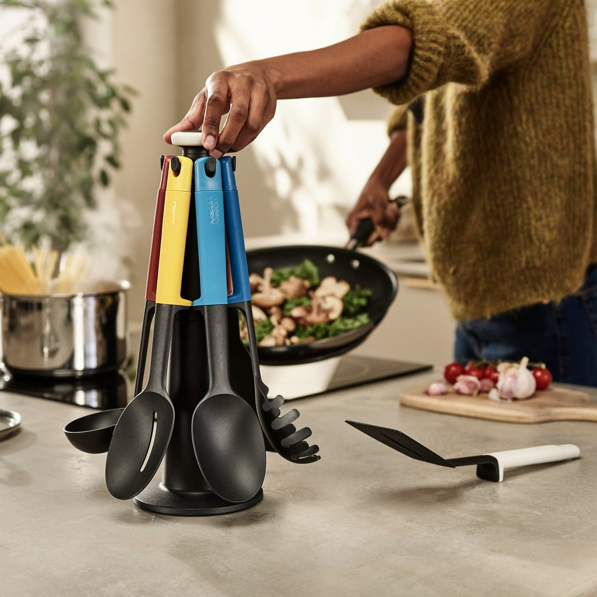 Joseph Joseph Elevate 6-Piece Utensil Carousel