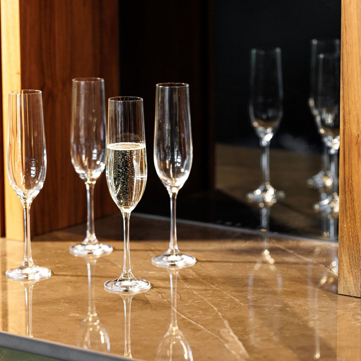 4 Mikasa Treviso Champagne Flutes 190ml