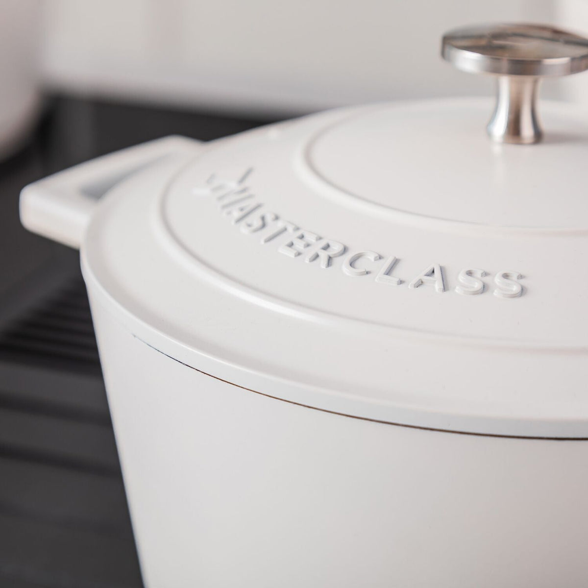 MasterClass 28cm Cast Aluminium Casserole Dish Cream