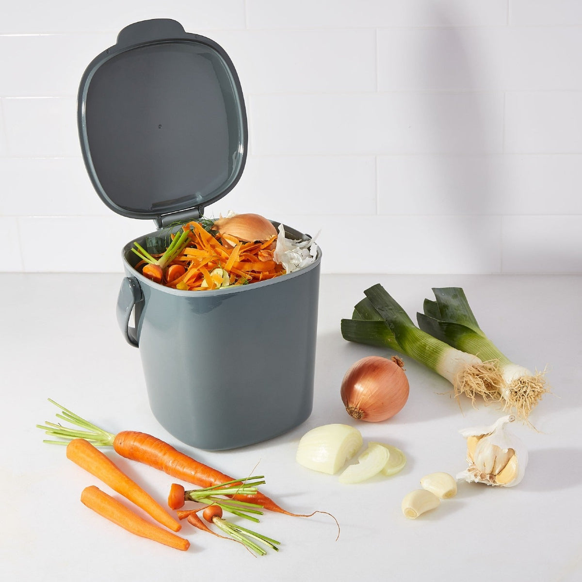 OXO Good Grips Easy-Clean Compost Bin Charcoal 2.85 L