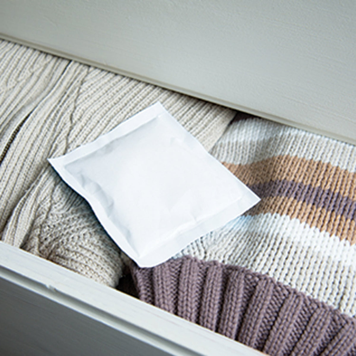 No Spill Hanging Moisture Traps
