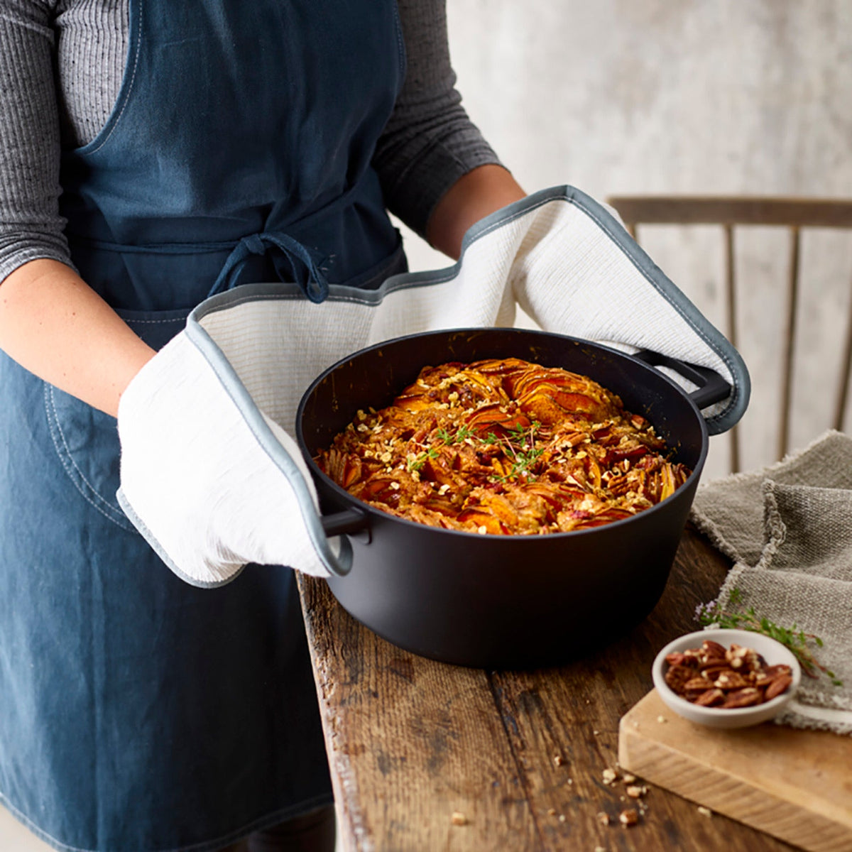 Lakeland Cast Aluminium Casserole 5 Litre