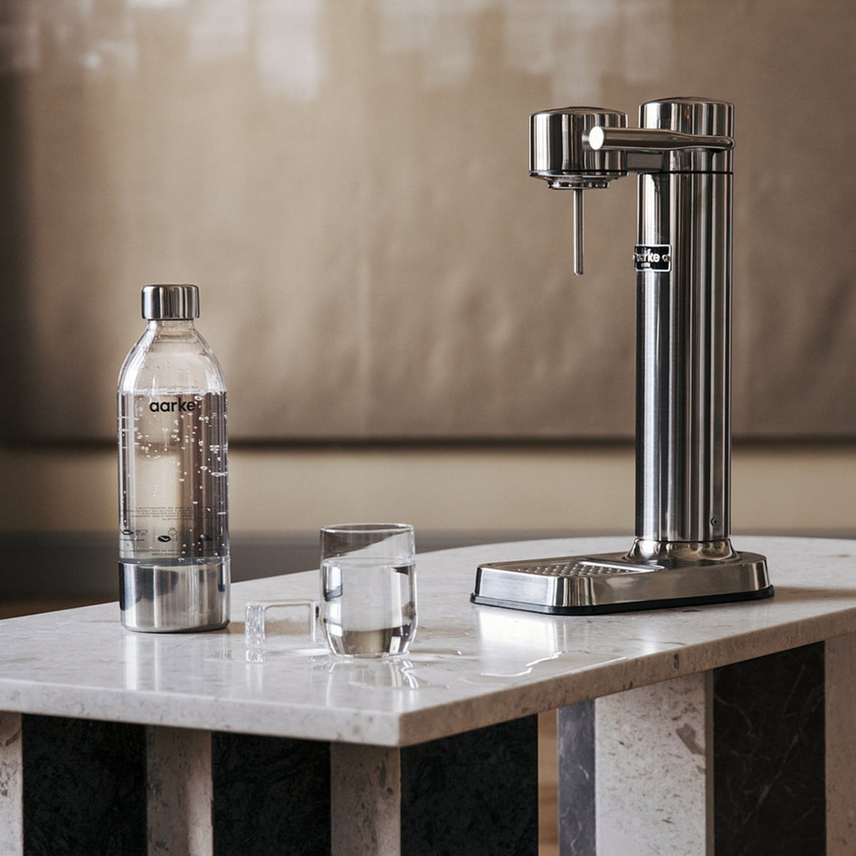 Aarke Carbonator 3 Polished Steel with CO2 Gas Cylinder