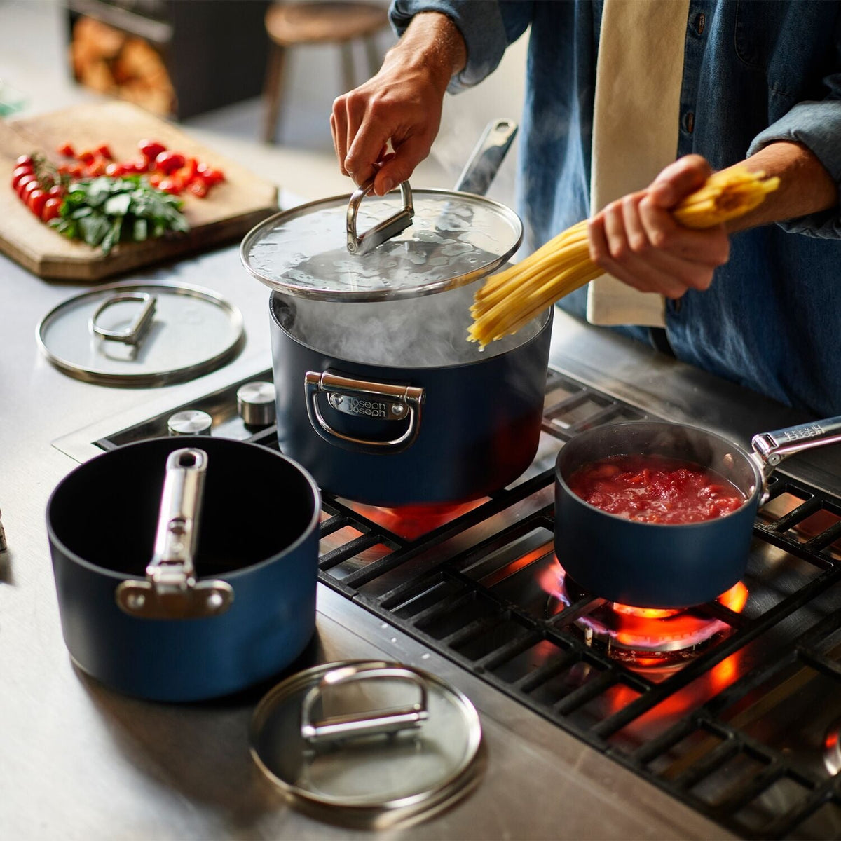 Joseph Joseph Space 23cm Saucepan with Lid and Folding Handles