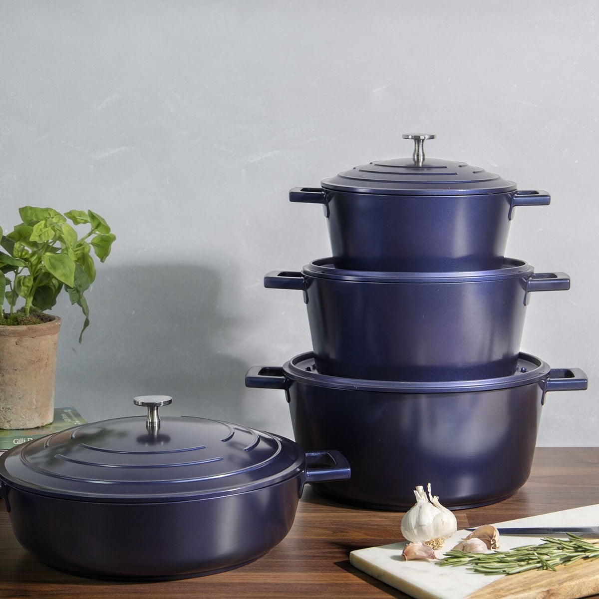 MasterClass 28cm Cast Aluminium Shallow Casserole Dish Blue