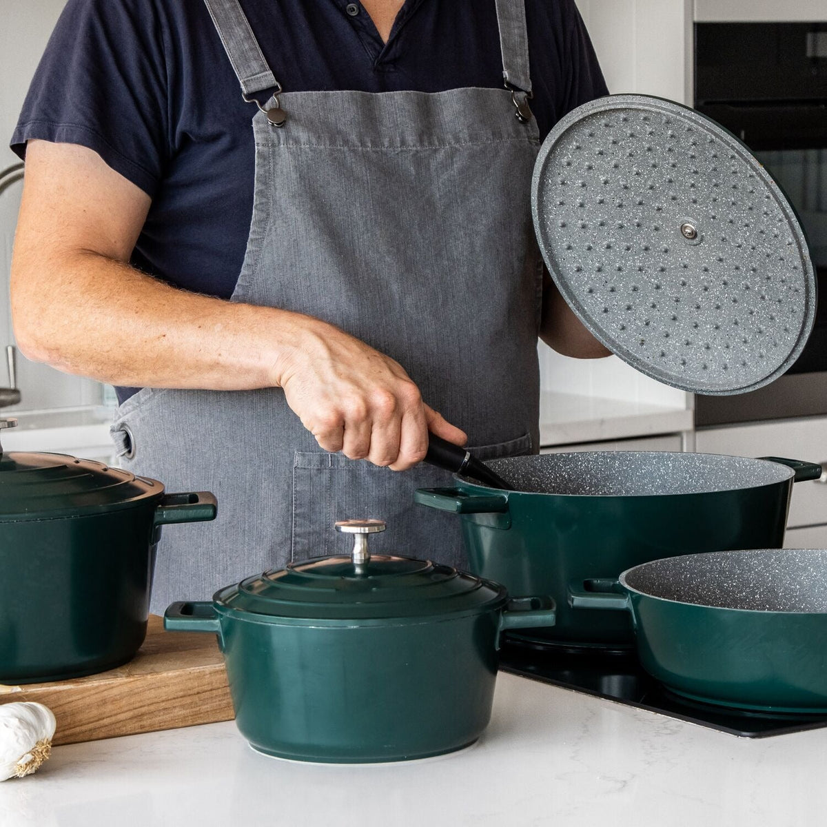 MasterClass 24cm Cast Aluminium Casserole Dish Hunter Green