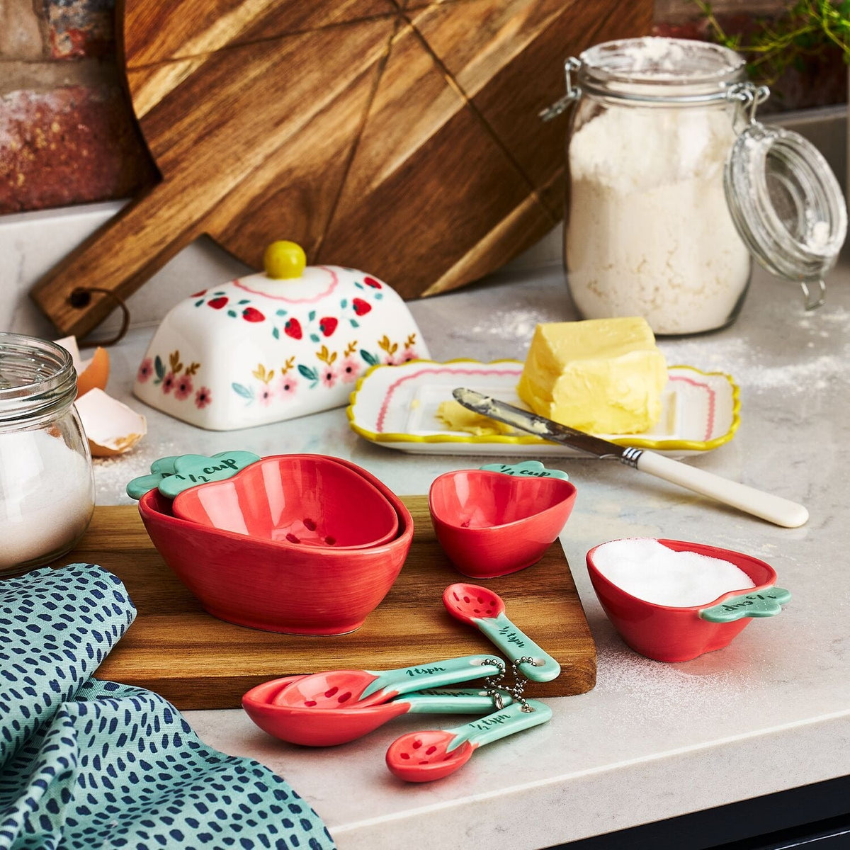 Strawberry Patch Measuring Cups