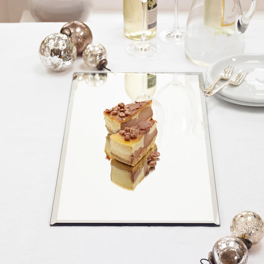 Mirrored Glass Table Centrepiece
